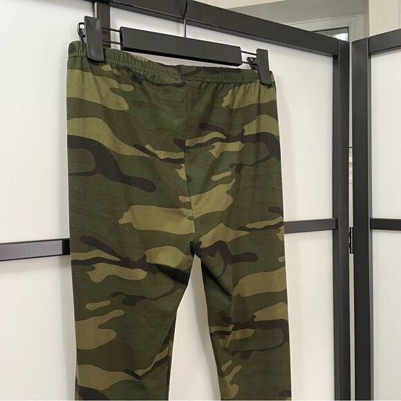 [s] Suzy Shier Soft Everyday Green, Black & Tan Camo Leggings Women’s - Picture 11 of 15